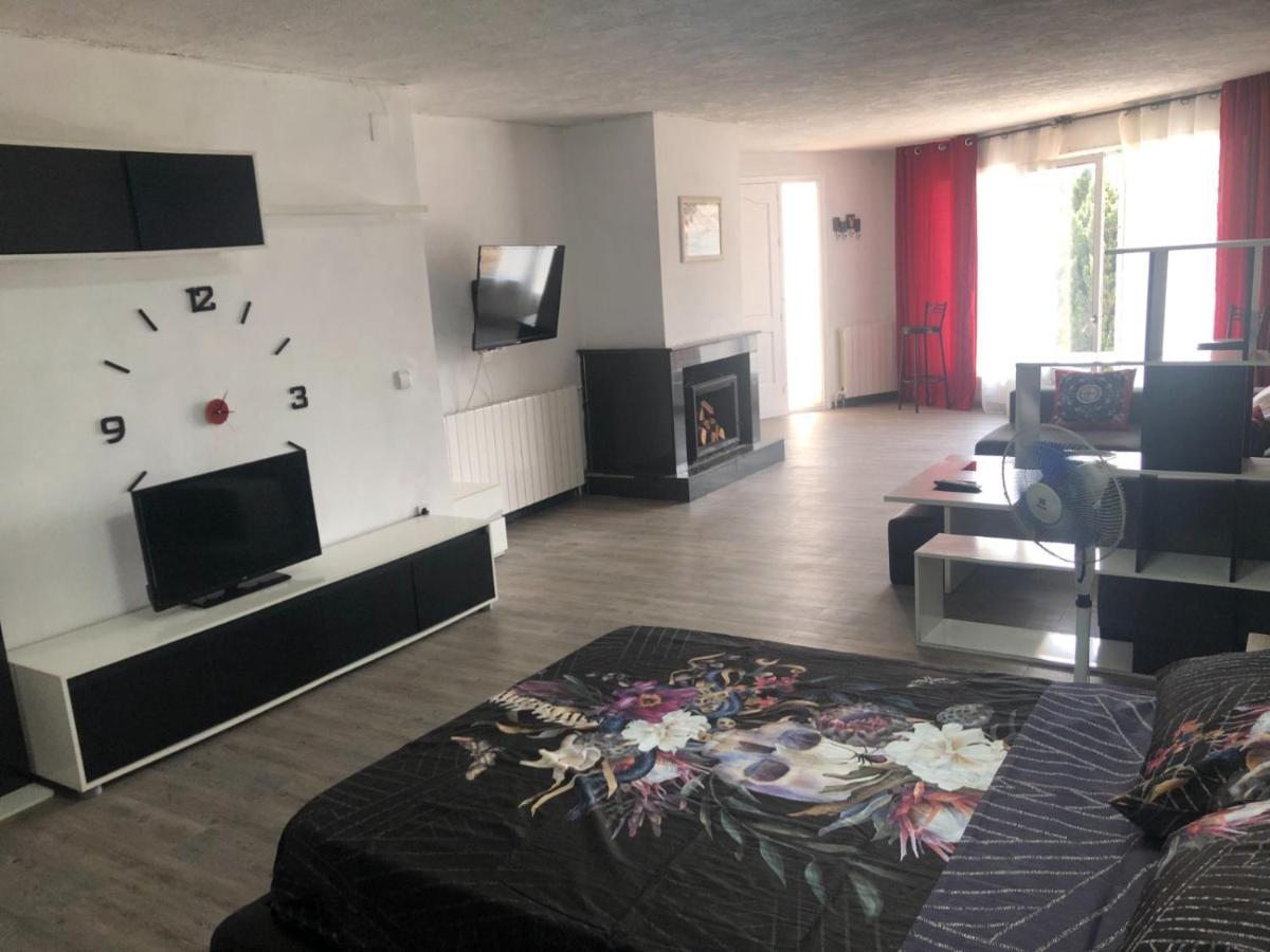 Estudio En Alquiler Begur Exterior photo